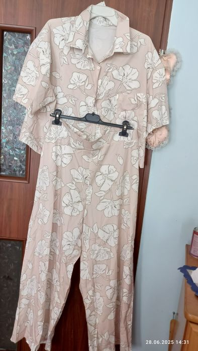 Komplet beżowy garnitur kwiaty