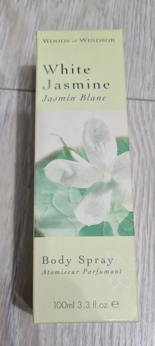 Woods of Windsor White Jasmine