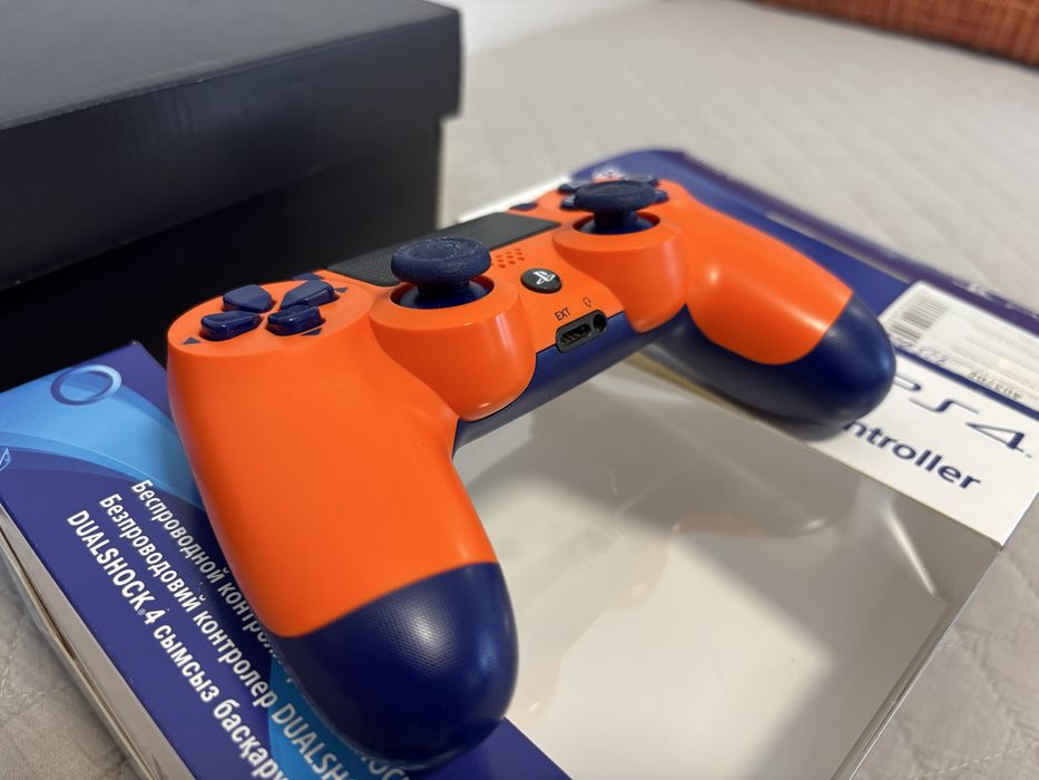 Геймпад SONY DualShock 4 version 2 (SUNSET ORANGE)