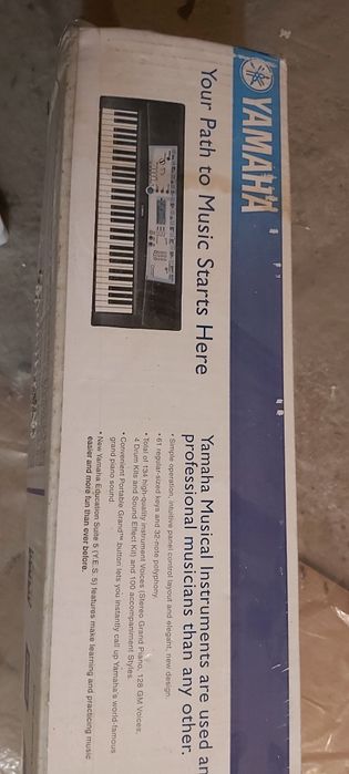 ÓRGÃO Yamaha YPT-200.