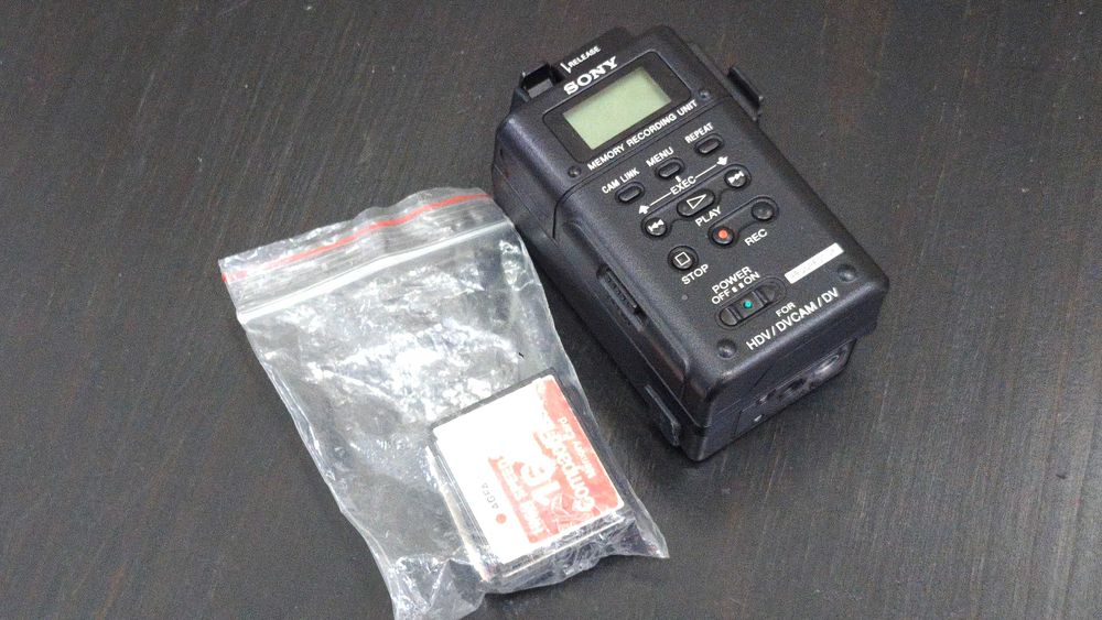 Gravador cartões compactflash Sony HVFA-CR1 + Cartões