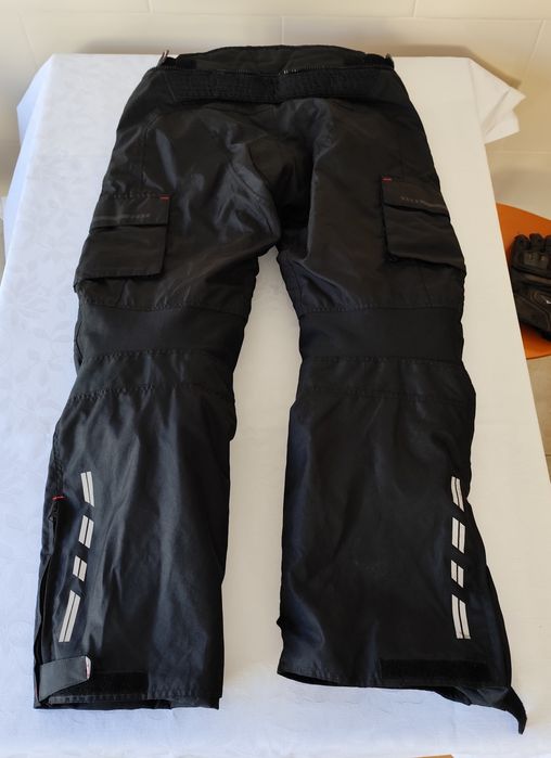 Calças KangRoute c/ Forro