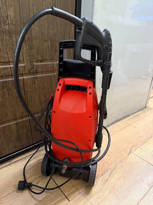 Мойка высокого давления Black & Decker PW1400