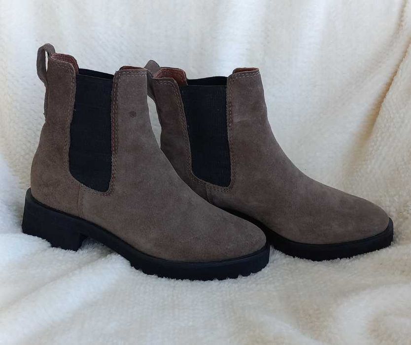 Жіночі замшеві демісезонні чоботи челсі H&M