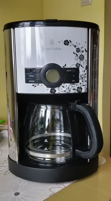 Przepływowy ekspres do kawy z funkcją podgrzewania