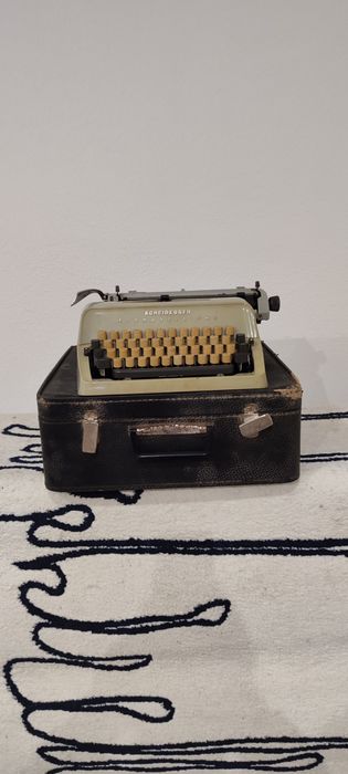 Máquinas de escrever antigas