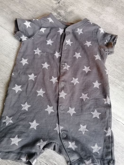 Rampers w gwiazdki.
