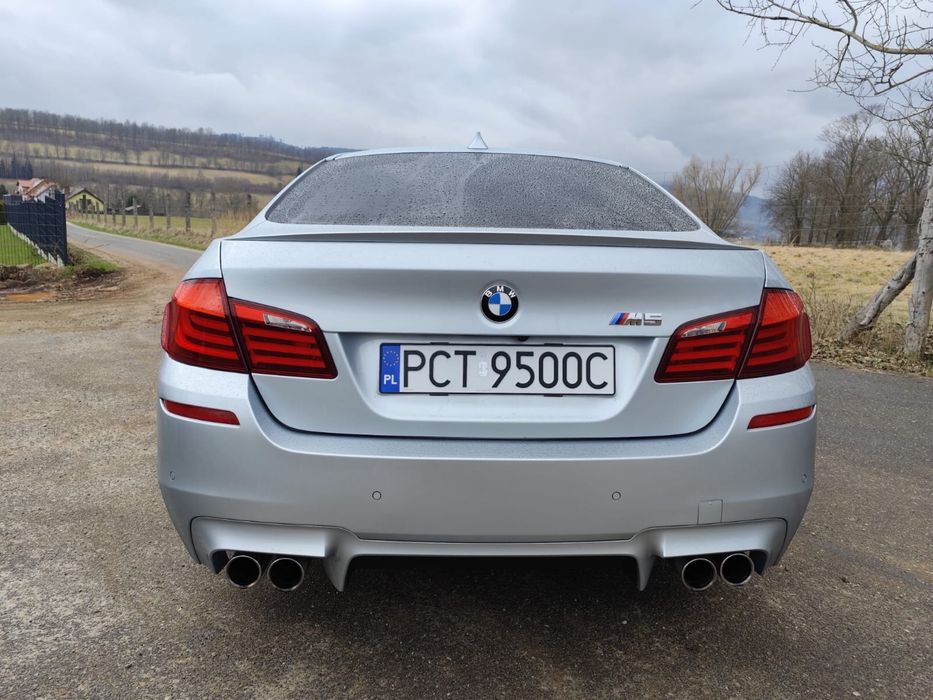 Bmw m5 f10 silverstone ii indywidual niski przebieg europa