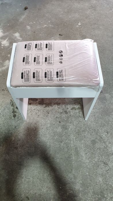 Stolek do toaletki do makijażu