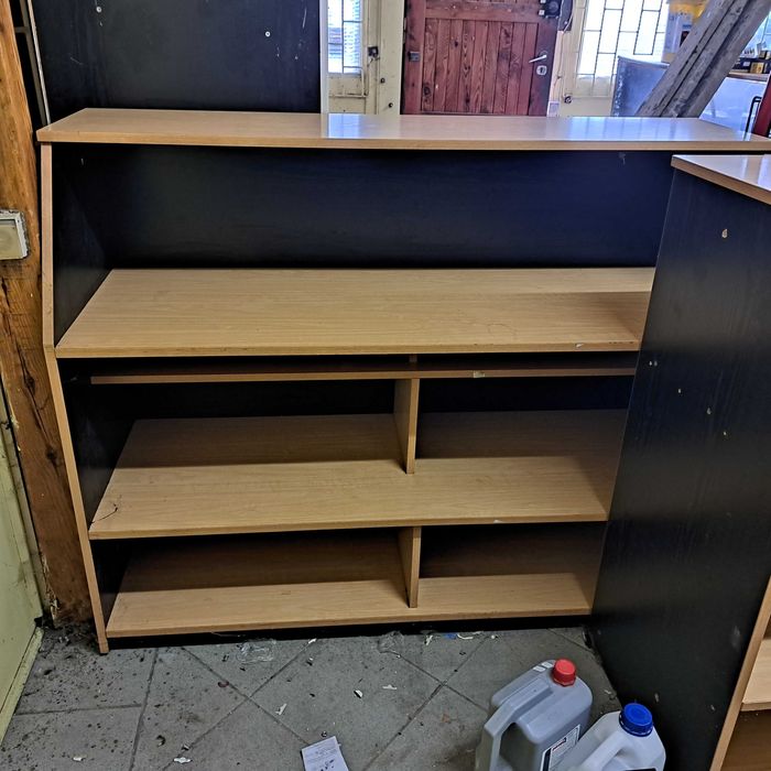 Meble sklepowe - lady i szafy