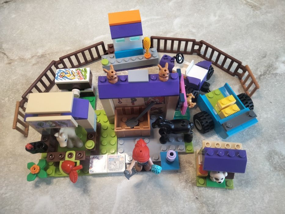 LEGO Friends " Конюшня для лошат Мії"