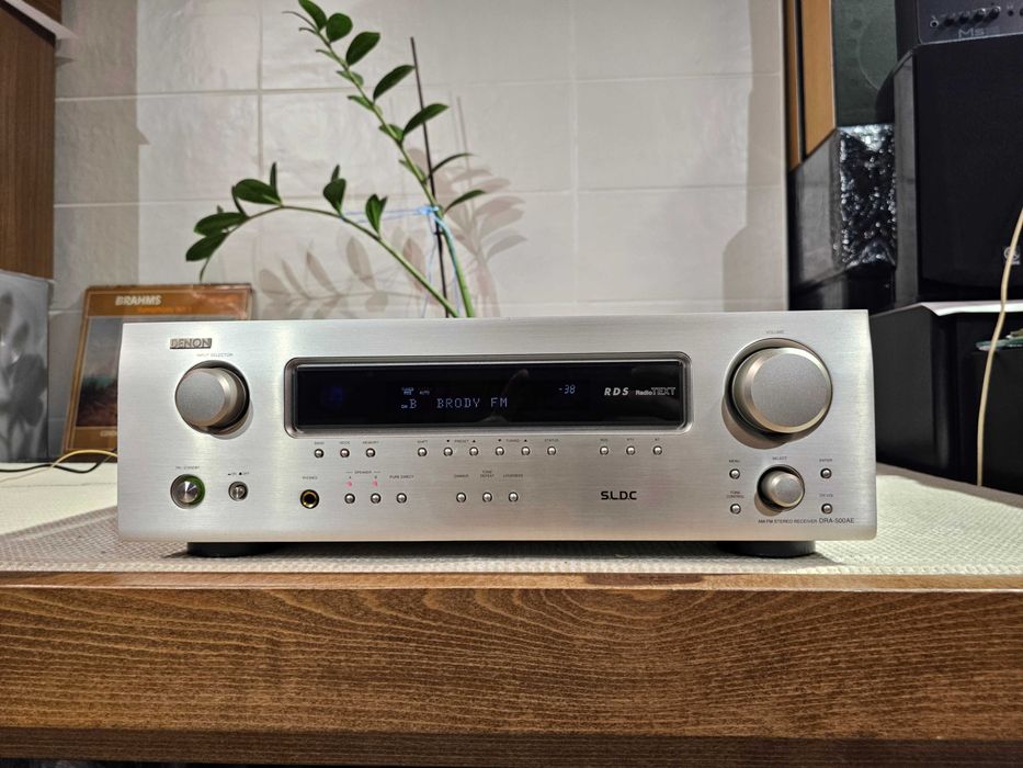 Стерео ресивер Denon DRA-500AE AM/FM Stereo Receiver