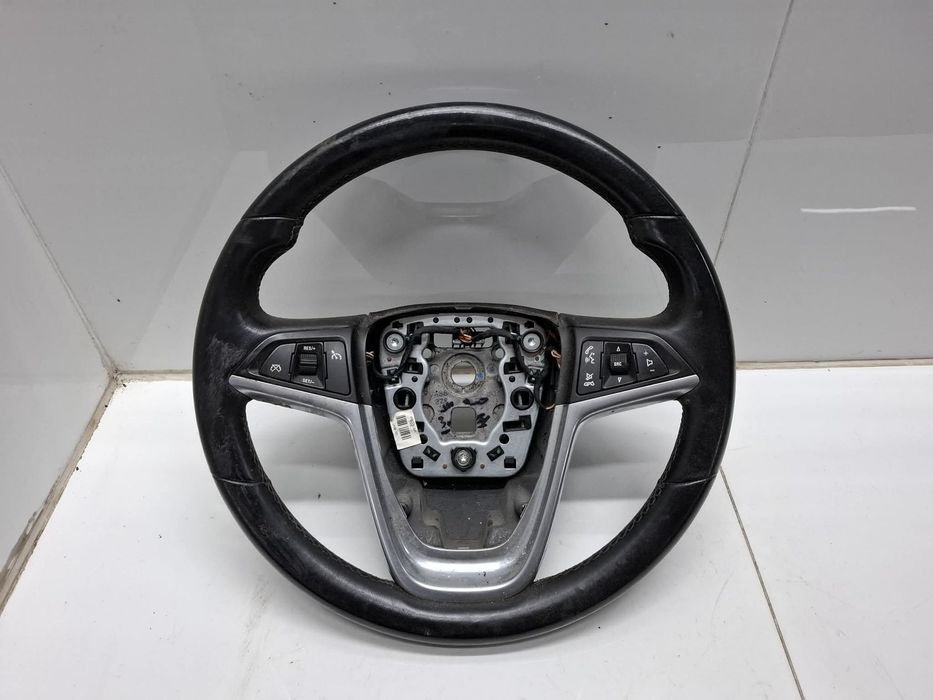 KIEROWNICA CZARNA MULTIFUNKCYJNA OPEL INSIGNIA A