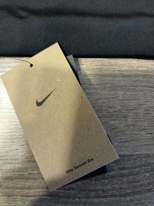 Top damski do ćwiczeń Nike