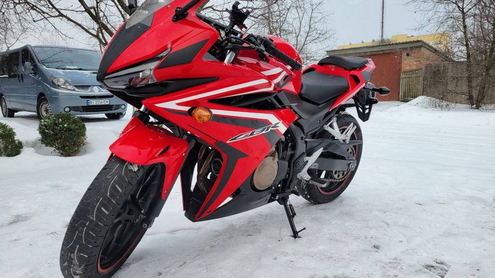 Honda CBR 400R Sport Bike