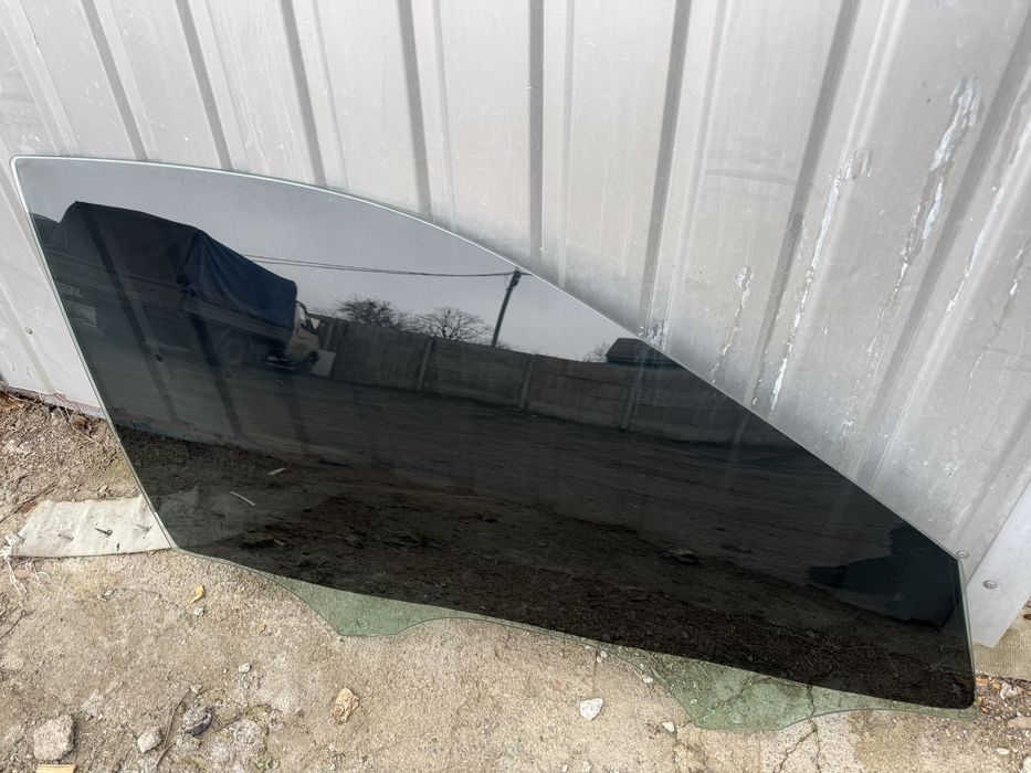 Переднее правое стекло двери Ауди AUDI Q5 2017-2019