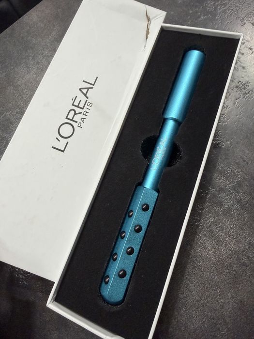 роликовый массажер для лица от бренда L'Oréal Paris