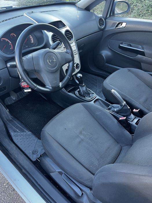 Opel corsa D 1.3 cdti