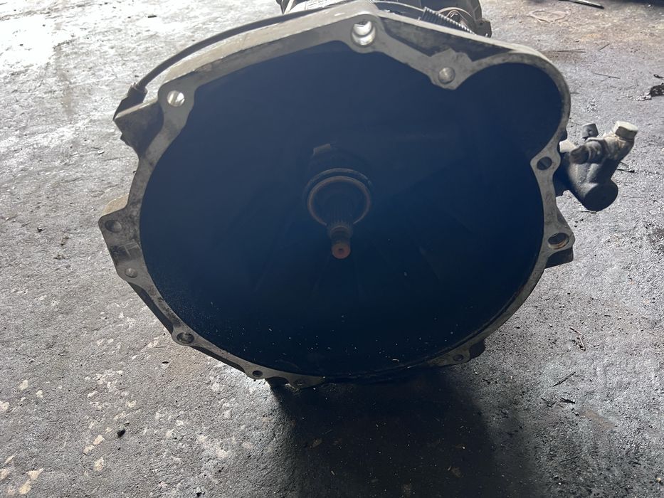 МКПП роздатка Sorento 2.5 crdi 2002-2009 47300-3C200