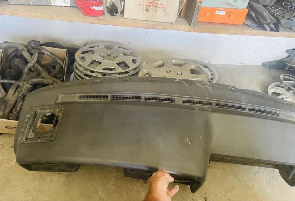 Передня панель торпедо volkswagen passat b3 b4 вантажівок