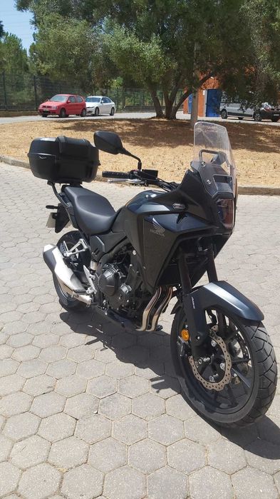 Honda NX500 de março 2025 só com 2.000 Km