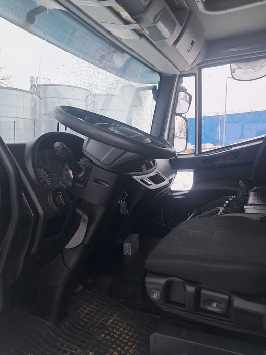 Iveco Eurocargo 12E25 kontener winda
