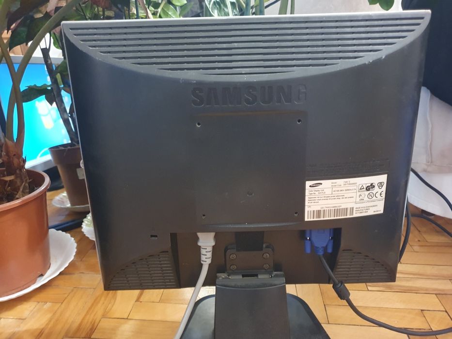 Монітор Samsung SyncMaster 710V