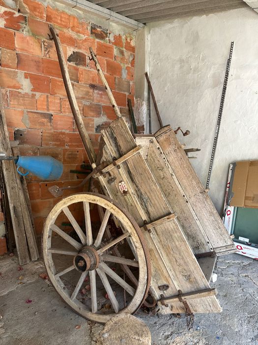 Carroça antiga à venda