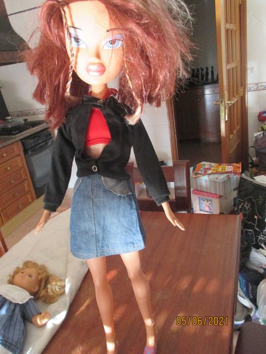 Boneca comprida com 80 cms