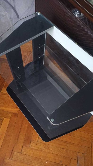 Скляна тумба під ТВ / апаратуру