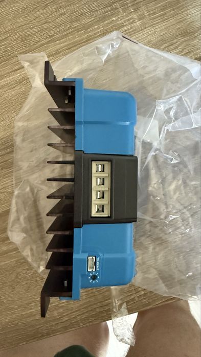 Сонячний контроллер заряду Victron energy mppt 150/35 smartsolar