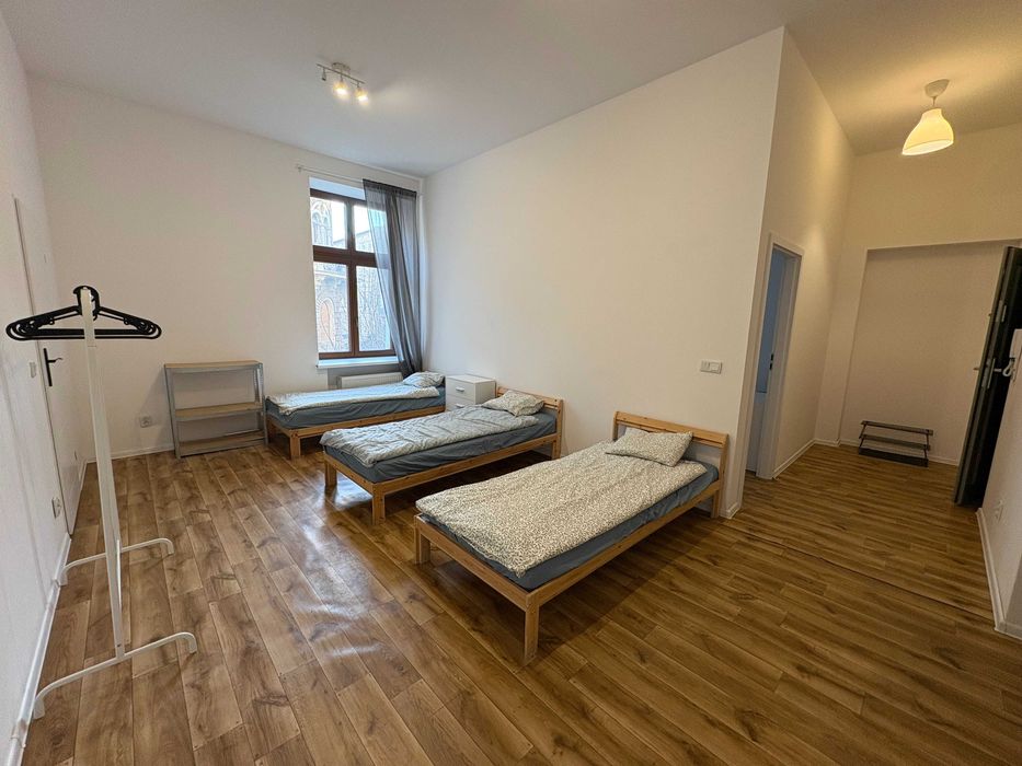 Przestronne mieszkanie w odrestaurowanej kamienicy al. 1 Maja 11