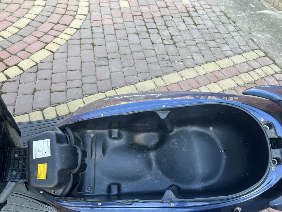 Aprilia leonardo 250(yamaha majesty 250) торг