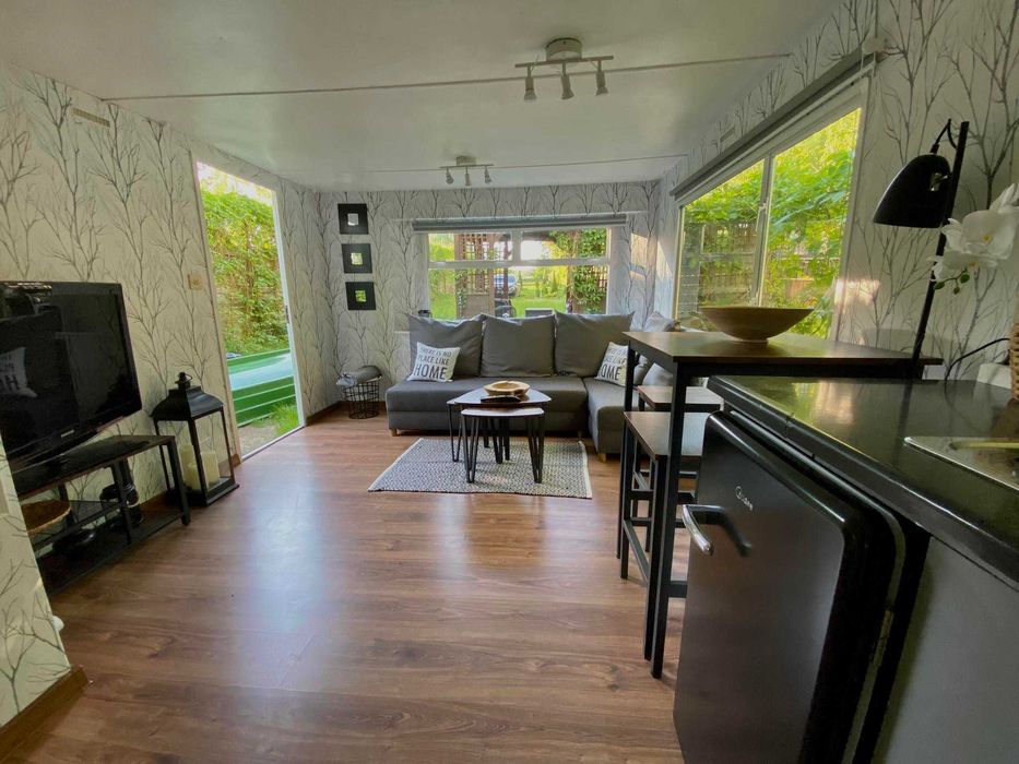 Domek nad jeziorem Białoławki pomost łódka