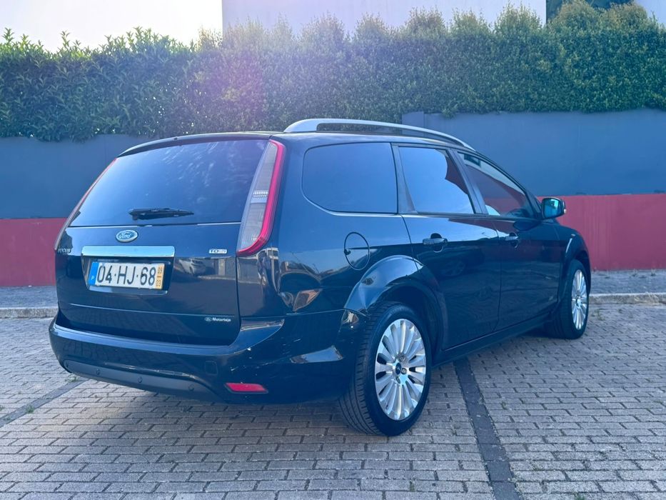Ford focus titanium bom estado