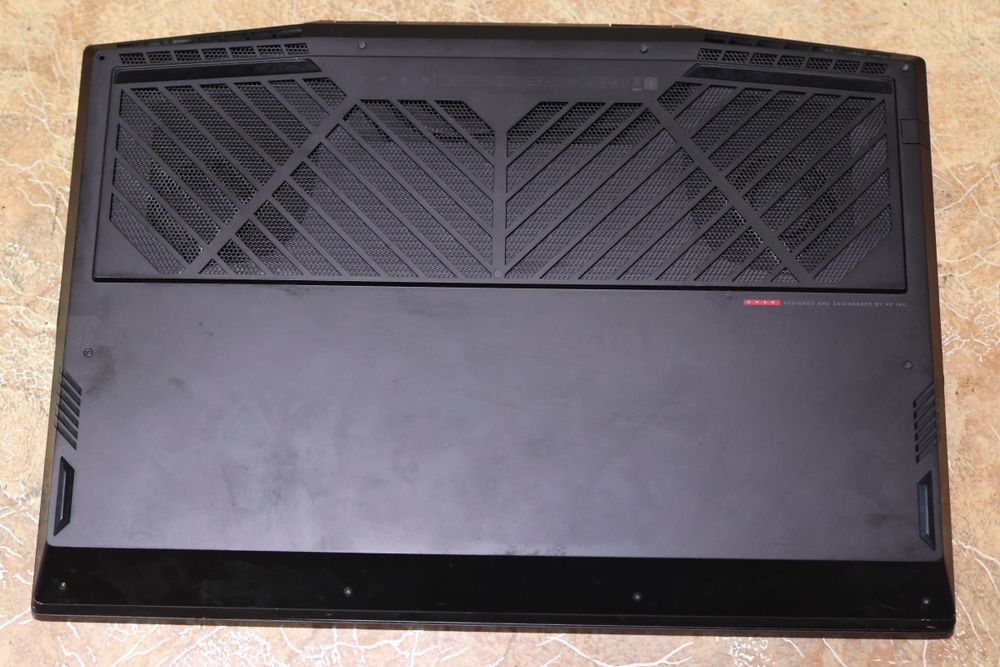 Игровой ноутбук HP OMEN 17 | i9-9880H / RTX 2080 8GB / 32GB RAM / 144Hz
