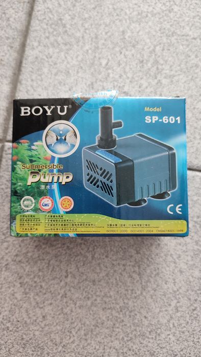 Termostáto e bomba água