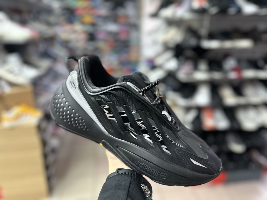 Кросівки Adidas Ozrah x Guess