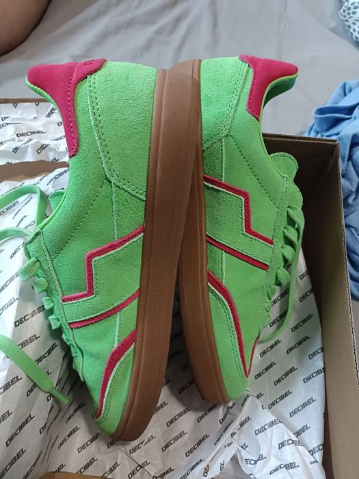 Buty sportowe Decibel r.  40