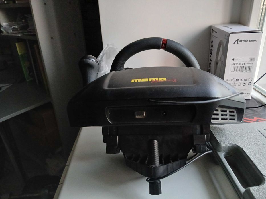 Logitech MOMO RASING 900°