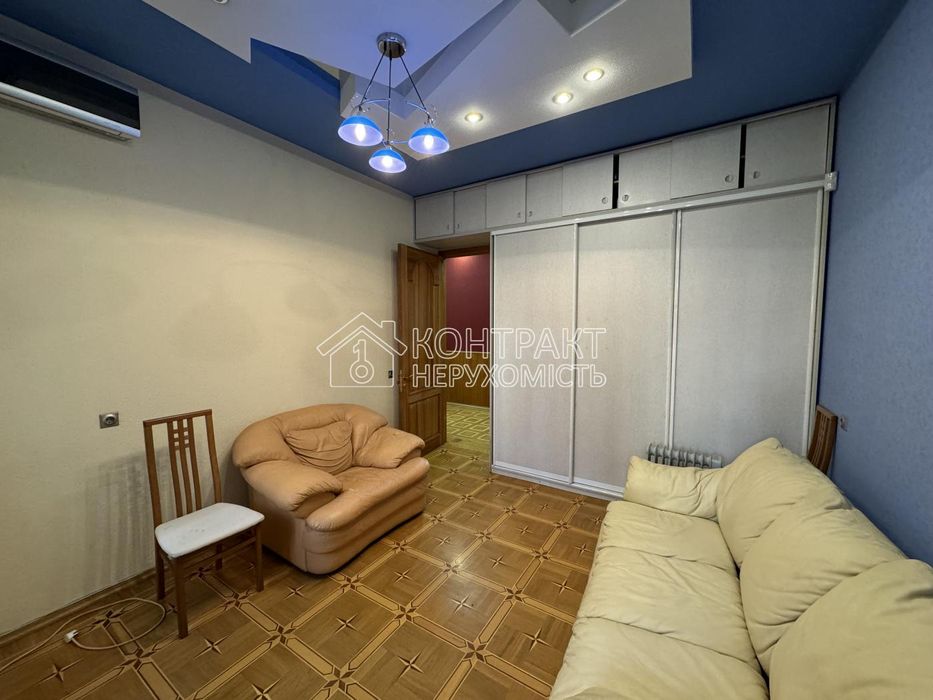 Продам 4к квартиру сталінка Центр Держпром Ромена Роллана єВідновлення