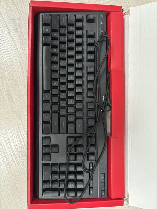 HyperX Alloy Core RGB — ігрова клавіатура, відмінний стан