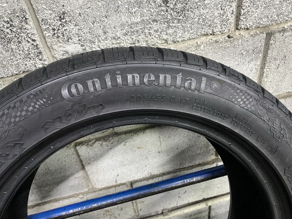Зимові шини 205/55 R17 (95V) CONTINENTAL