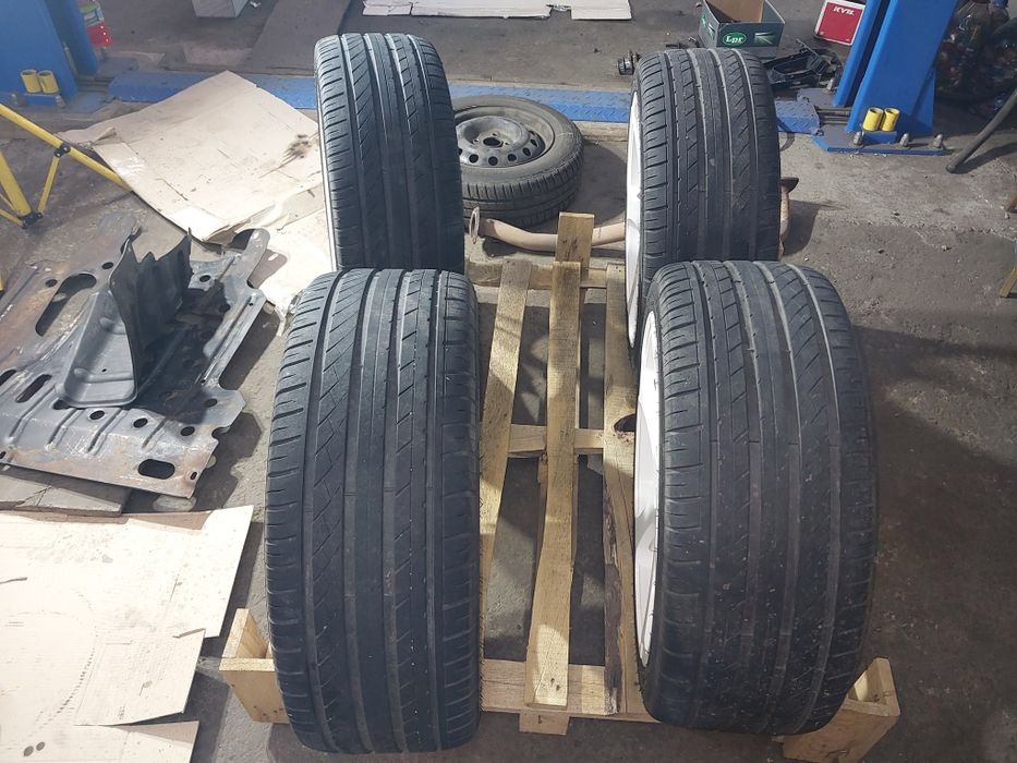 Диски кованые Slik R19 с резиной 245 40 R19