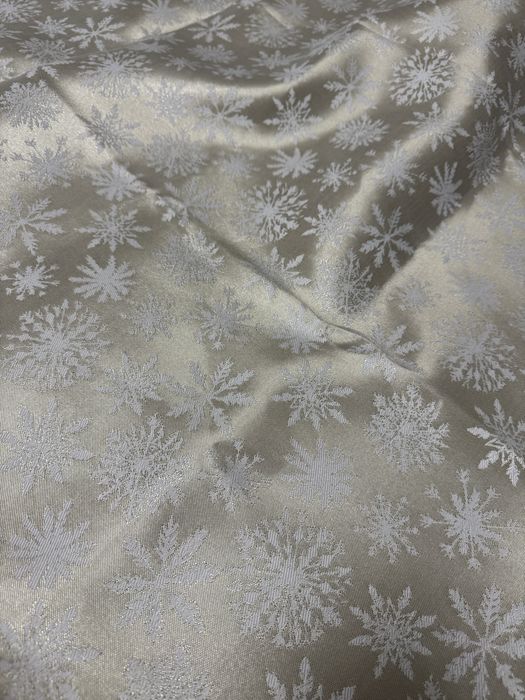 Скатертина декоративна