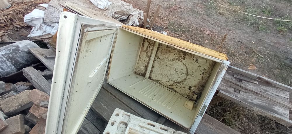 Корпус холодильнику з утепленням, без металу