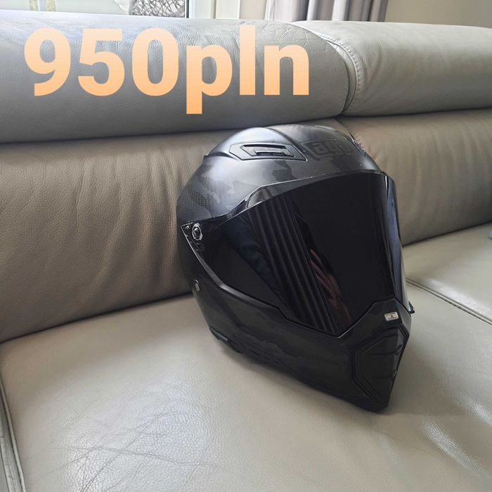 Kask AGV AX-8 neked carbon