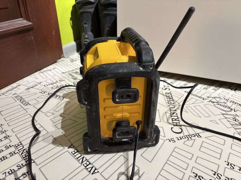Radio budowlane dewalt