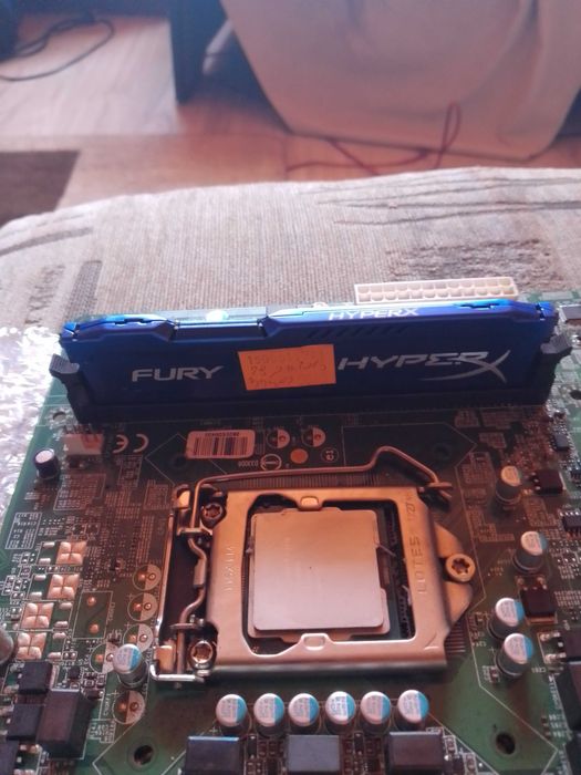 Płyta główna MS-7728+i3 3245 +chlodzenie+6 gb ram