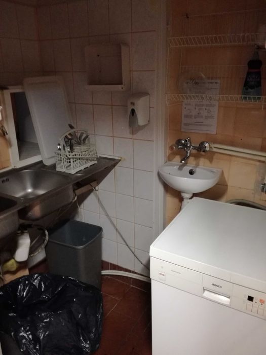 Bar pizzeria do wynajęcia bez odstępnego.